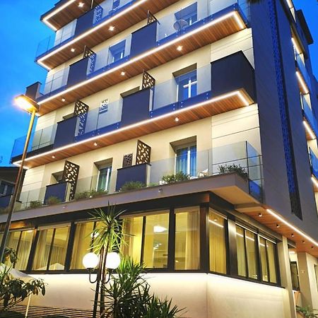 Hotel Cavalli Католика Екстериор снимка