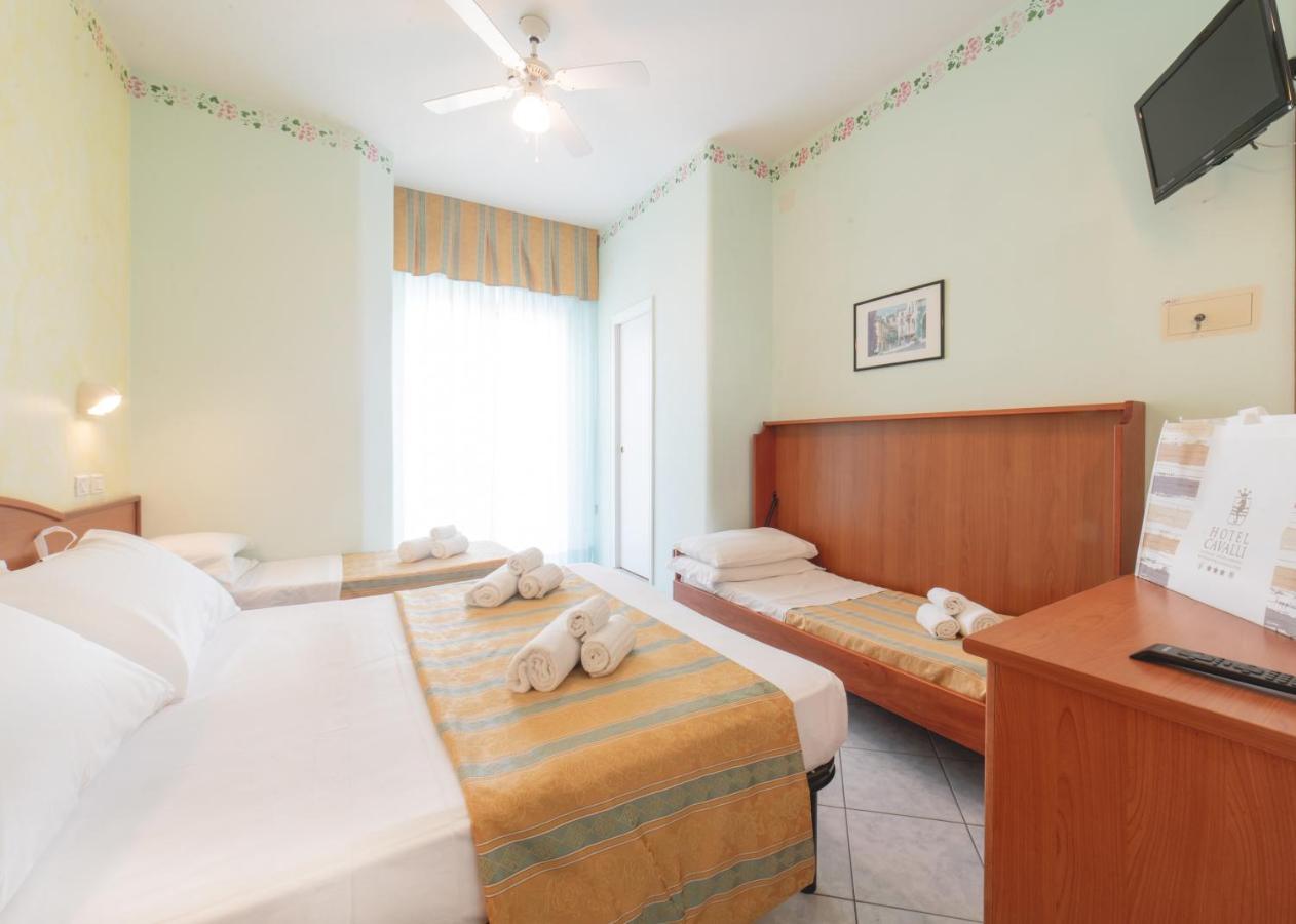 Hotel Cavalli Католика Екстериор снимка