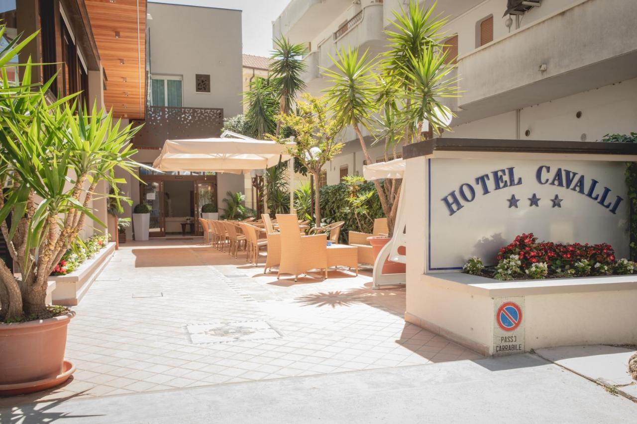 Hotel Cavalli Католика Екстериор снимка