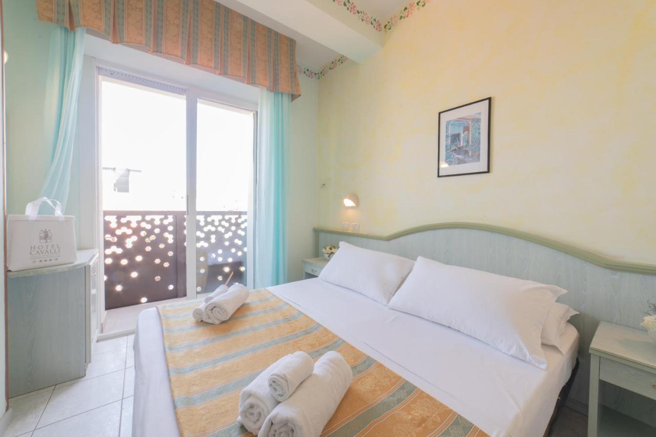 Hotel Cavalli Католика Екстериор снимка