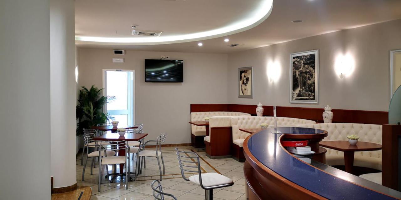 Hotel Cavalli Католика Екстериор снимка